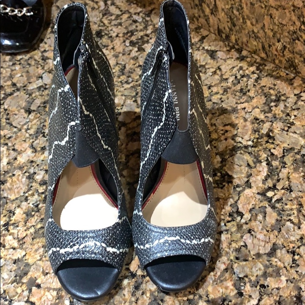 Leather snake Gianni Bini heels